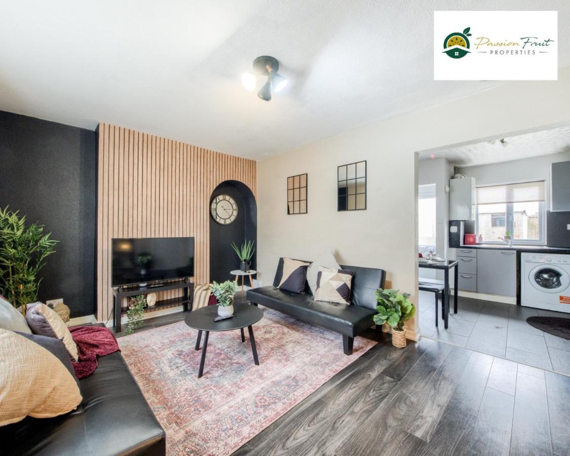 3 Bedroom House With 5 Beds House By Passionfruit Properties Near Coventry City Centre - Bcc المظهر الخارجي الصورة
